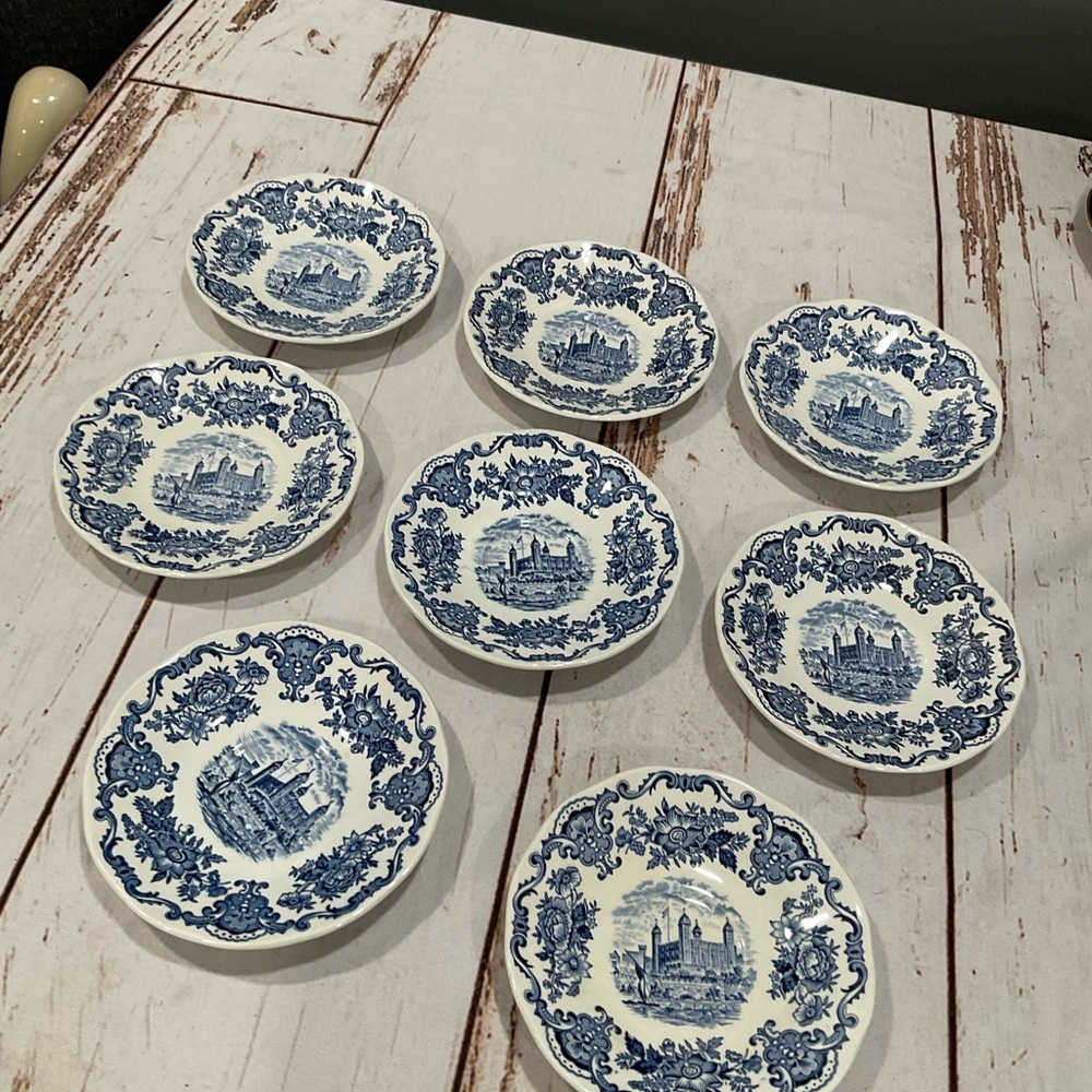 ENOCH WEDGWOOD TUNSTALL BLUE AND WHITE SAUCER ROYAL HOMES OF BRITAIN ENGLAND - Picture 9 of 9